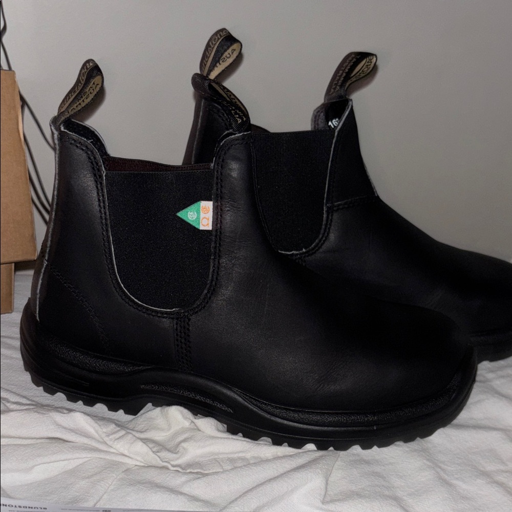 Blundstone Black Chelsea Work Boots